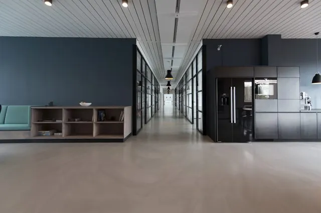 Large-Format Limestone Floors
